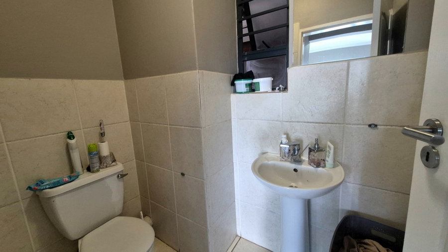 2 Bedroom Property for Sale in Van Der Hoff Park North West